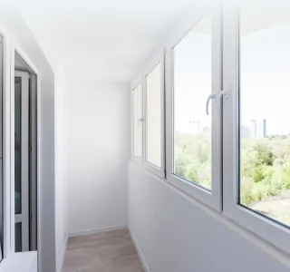 Окна на балкон: какие лучше? - фото